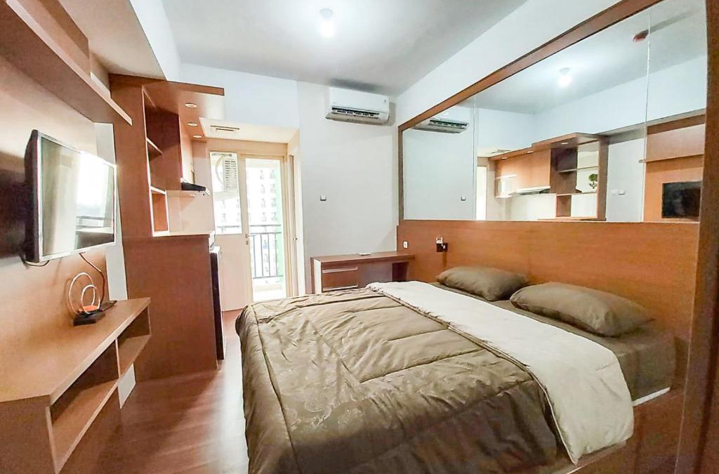 South Tangerang Hotel | RedLiving Apartemen Green Lake View Ciputat - Juragan Rooms Tower B with Fast Wifi