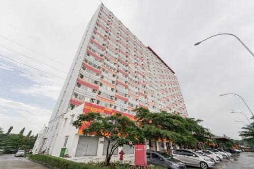 Cikarang Hotel | RedLiving Apartemen Riverview Residence - Yapadi Group Tower Mahakam