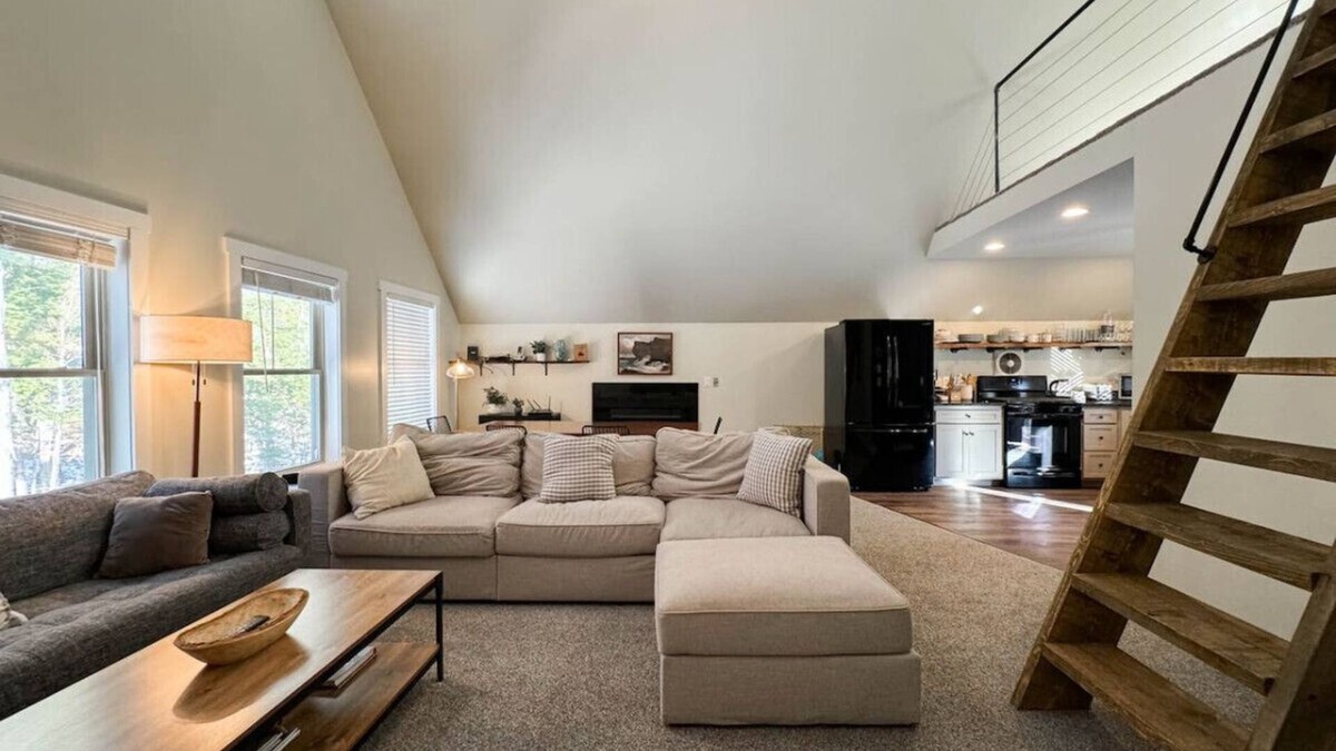 Eidelweiss Village House | Redwood Retreat | Lake Access | Mtn. Getaway