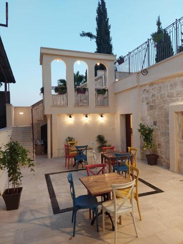 Old City Bed & Breakfast | Reeja art gallery