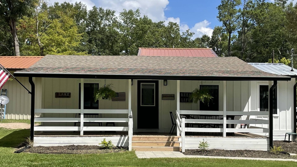 Broaddus House | Reel Life Lakehouse - Boat Ramp in Neighborhood