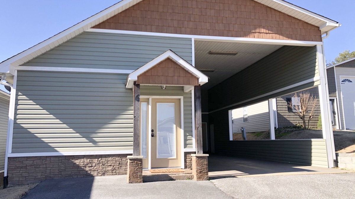 Guntersville House | Reel Simple - Fisherman friendly vacation rental near Lake Guntersville