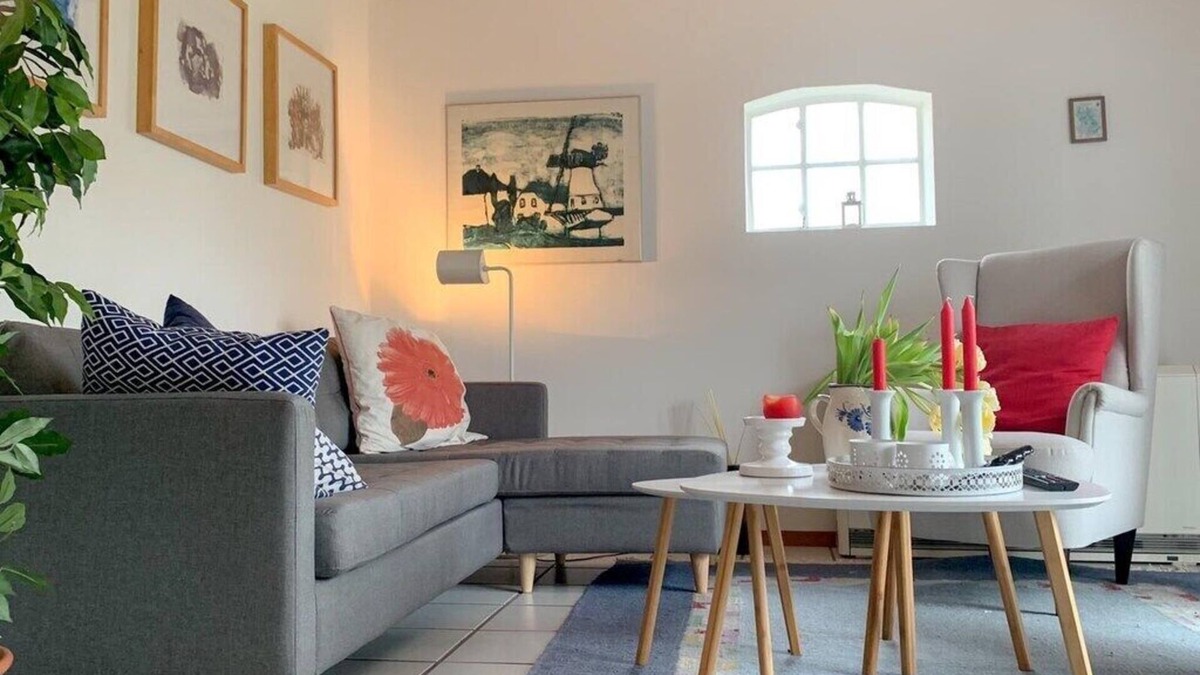 Osterhever House | Reetdach-ferienhaus "weiße Reetdachkate" in Osterhever für 5 Personen