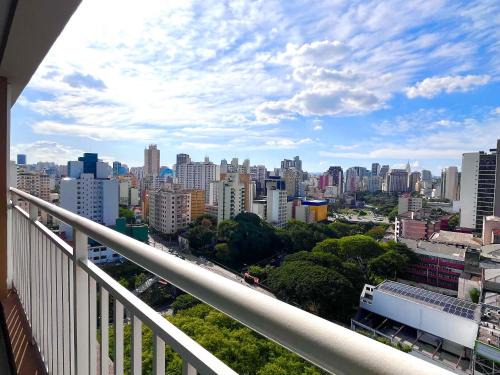 Liberdade Apartment | Refúgio Privado Liberdade: A/C + Rooftop ao lado do metro