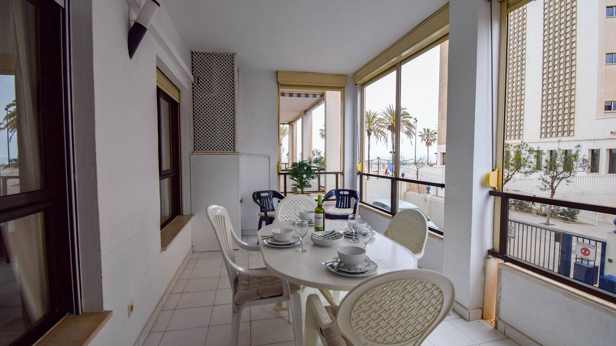 Torreblanca Apartment | Ref: 299 4 bedroom front line beach apartment with swimming pool in Fuengirola