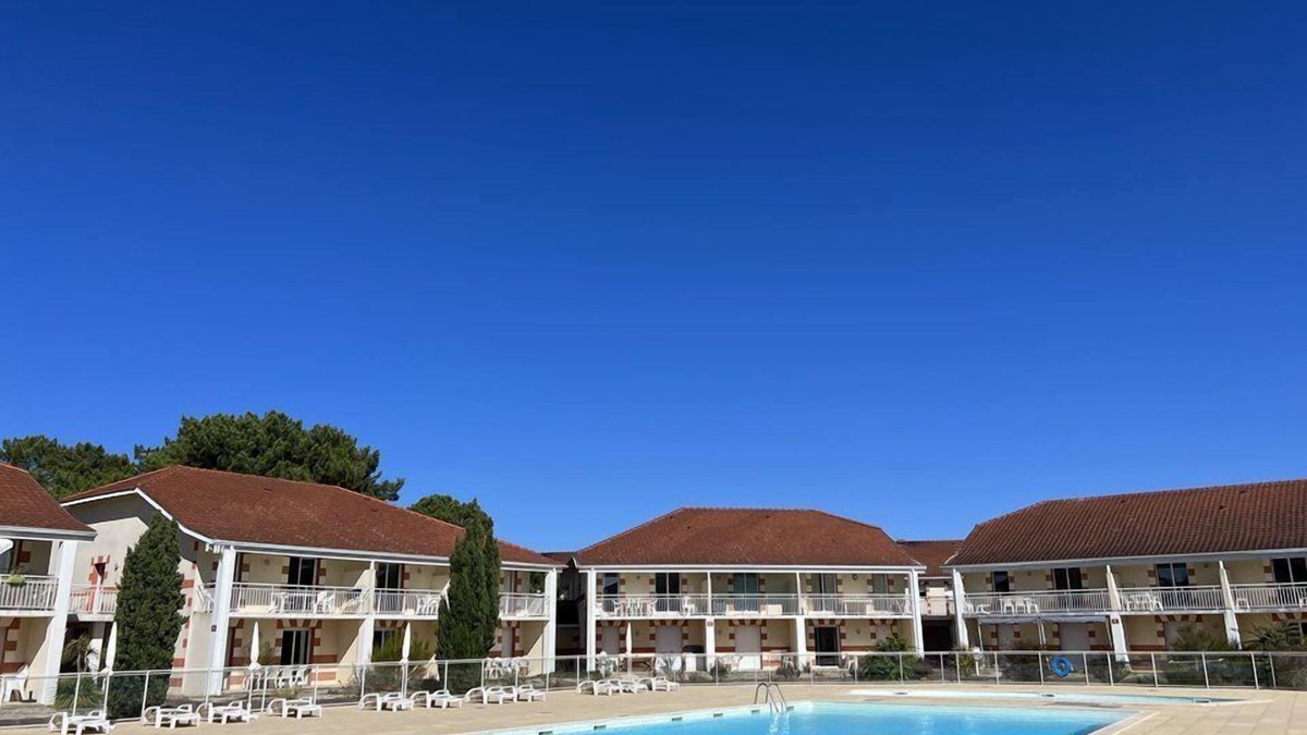 Le Verdon-sur-Mer Apartment | Ref 615 - Apartment in a private residence with swimming pool
