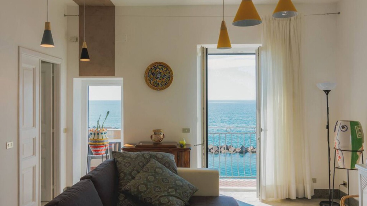 Pioppi Apartment | Refined accommodation with a shabby chic interior and fantastic view