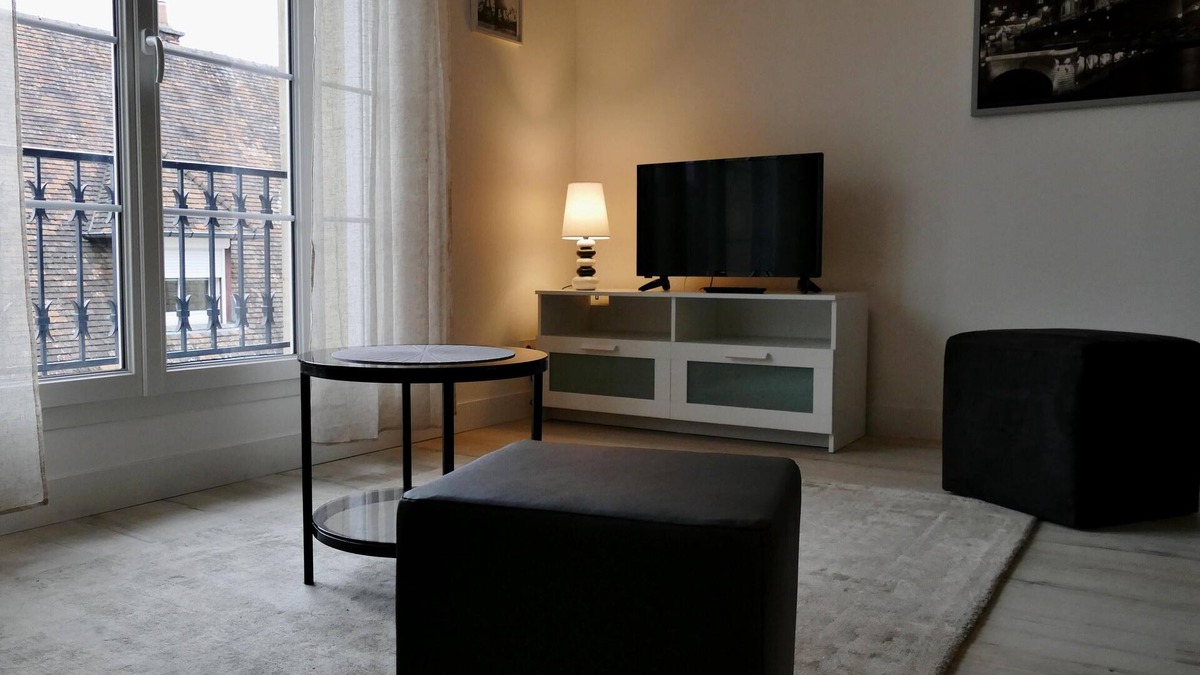 Falaise Apartment | Refined XL apartment, 1 bedroom balcony