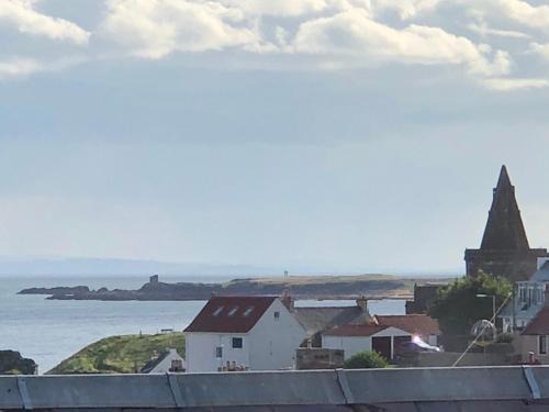 St Monans House | reflections luxury modern accommodation