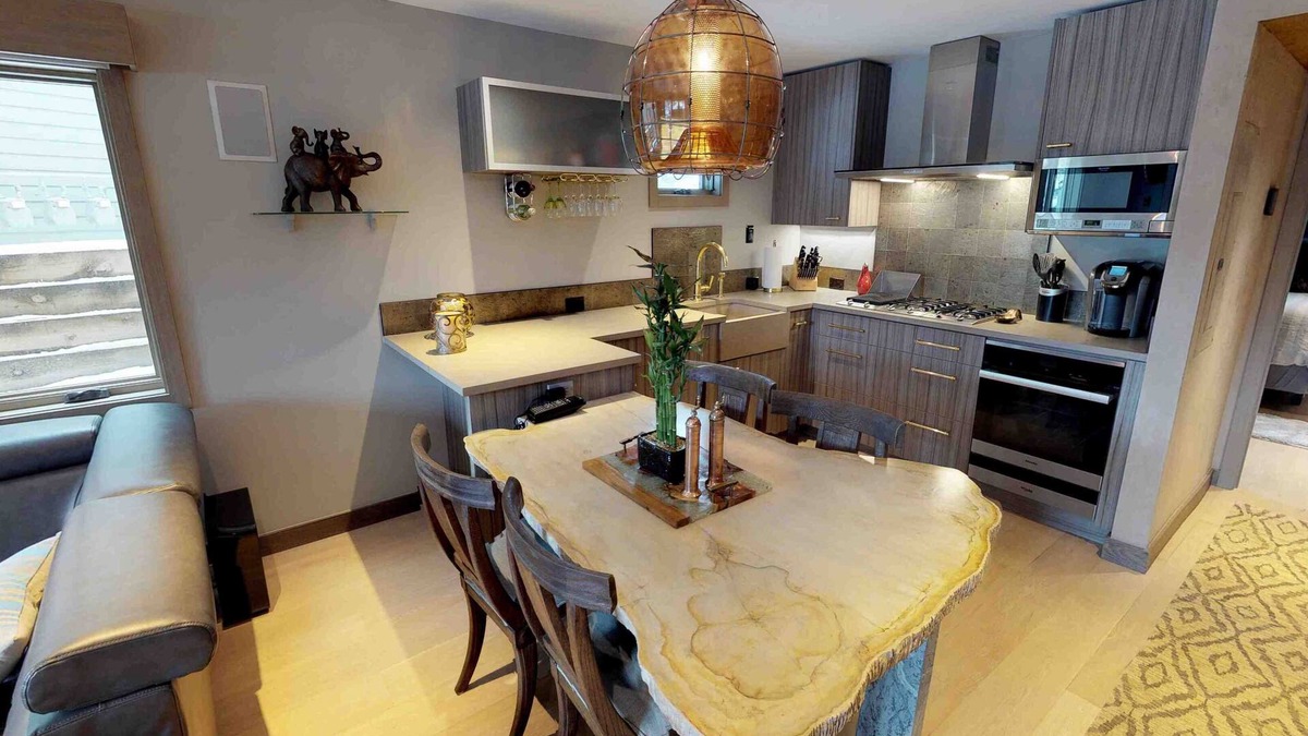 Avon Condo | Refreshed, Modern Avon Condo Near Free Shuttle to Beaver Creek Skiing, Dining