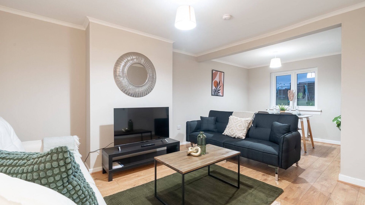 Bishopton Apartment | Refreshing Modern Apartment in Renfrewshire