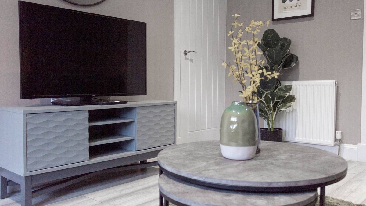 King's Park House | Refreshing Modern Home in Castlemilk