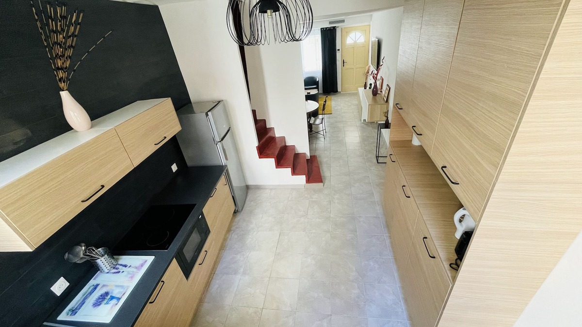 Gallargues-le-Montueux House | Refuge des lys - Village house