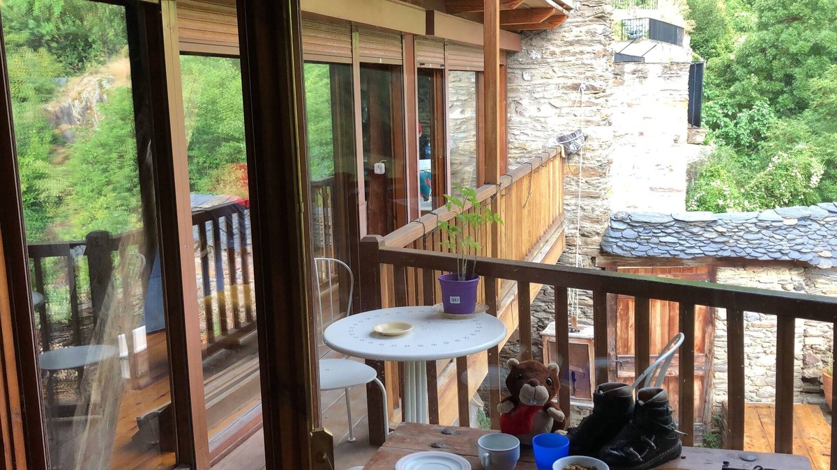 La Guingueta d'Aneu Cottage | Refugi Orfila, independent rural house, ideal for families.