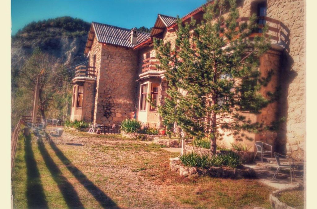 Castellar de N'hug House | Refugi Quatre Cases