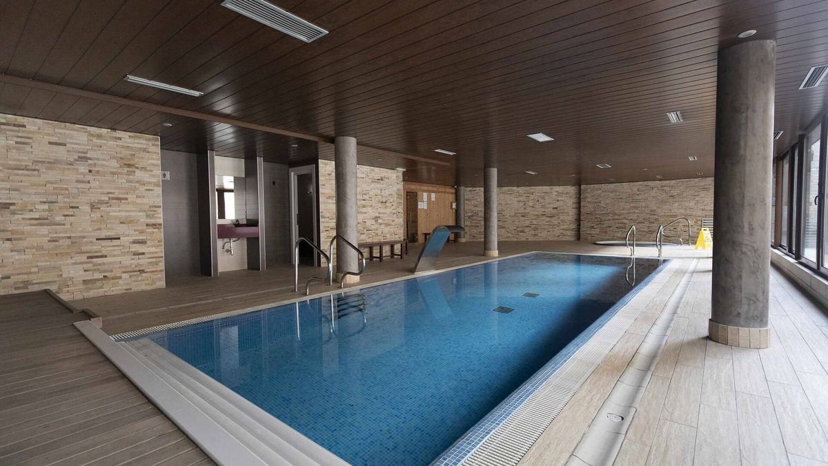 Panticosa Apartment | Refugio del Roble by BeValle