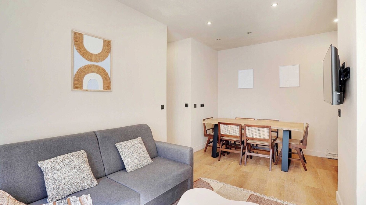 Gare Apartment | Refurbished Apartment - 2BD/8P - Place D'Italie