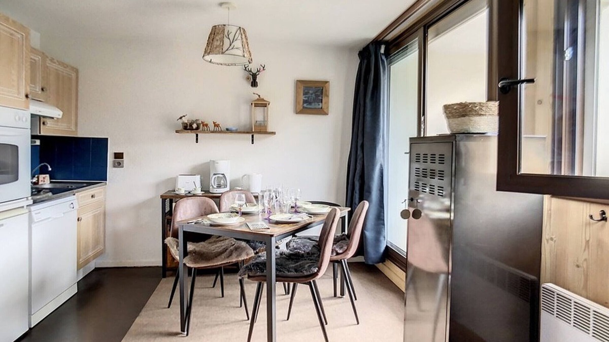 Reberty Apartment | Refurbished Studio · Ski-in/Ski-out · Balcony · Free WiFi