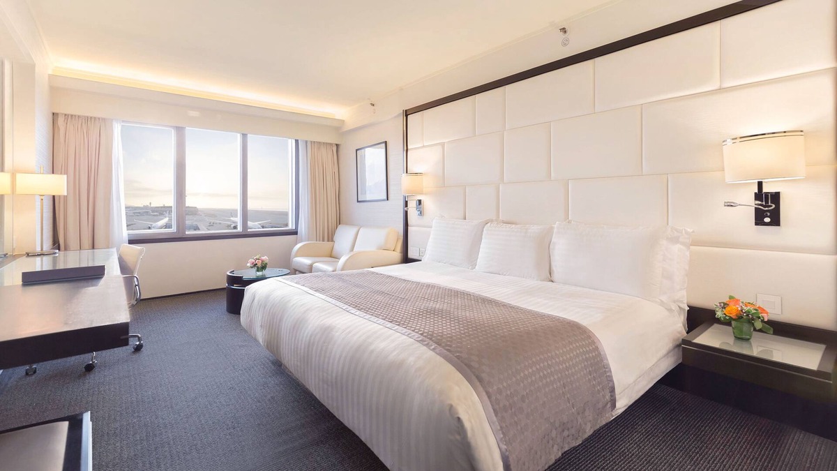 Islands District Hotel | Regal Airport Hotel