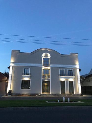 Caransebes Hotel | Regal Ballroom