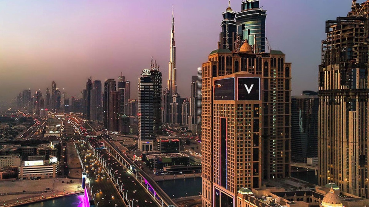 Sheikh Zayed Road Apartment | Regal Heights - 2 Bedrooms Sky Villa at Business Bay Dubai. Entertainment Space!