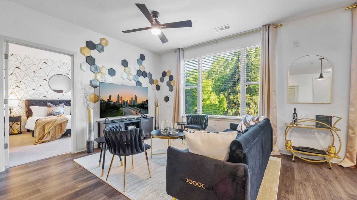 Downtown Decatur Apartment | Regal Noir 2BR/2BA | Short-Term Rental in Decatur w/Pool & Rooftop Lounge