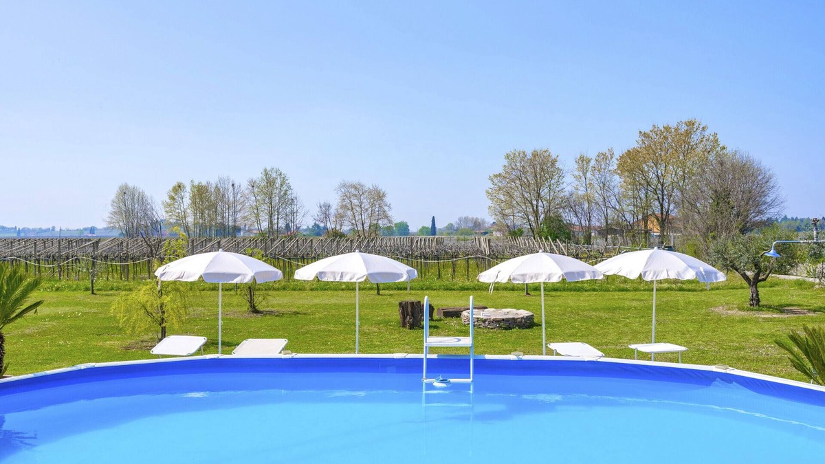 Colà Di Lazise Apartment | Regarda - Lagobaldo Studio with pool and garden