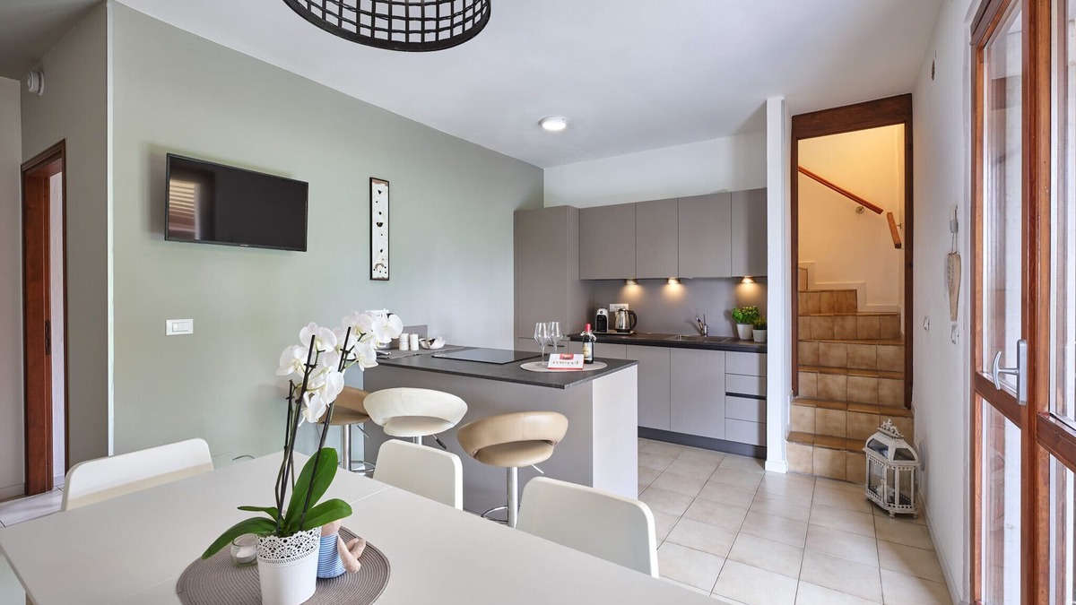 Pacengo Apartment | Regarda - Lisa Marie Apartment with pool and tennis