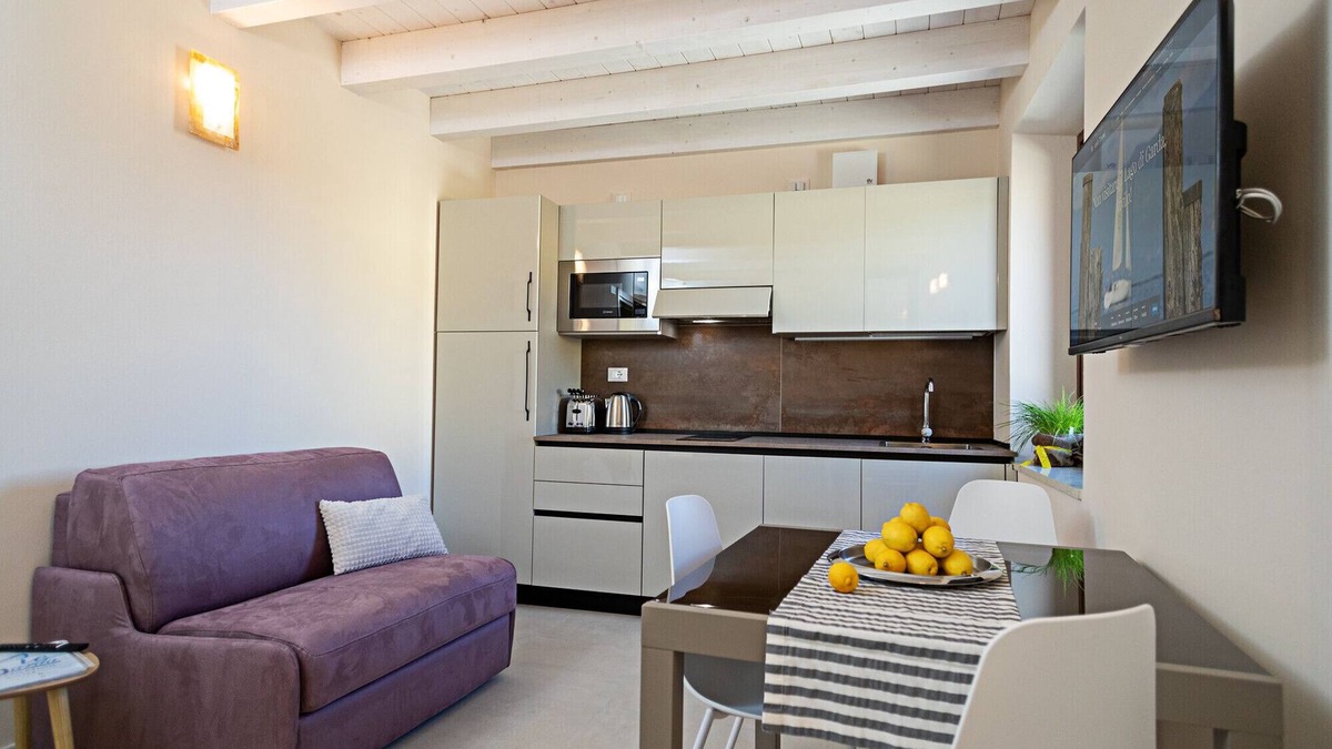 Pacengo Apartment | Regarda - Residenza "G&J - 2 floor" modern onebedroom apartment with roof terrace