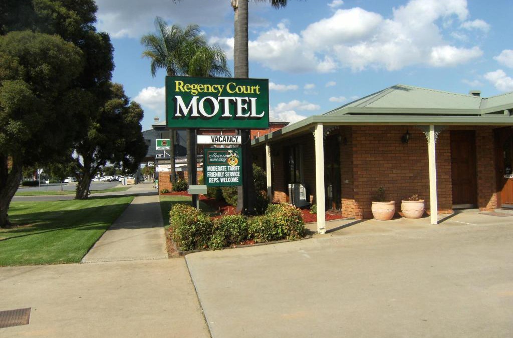 Cobram Hotel | Regency Court Motel