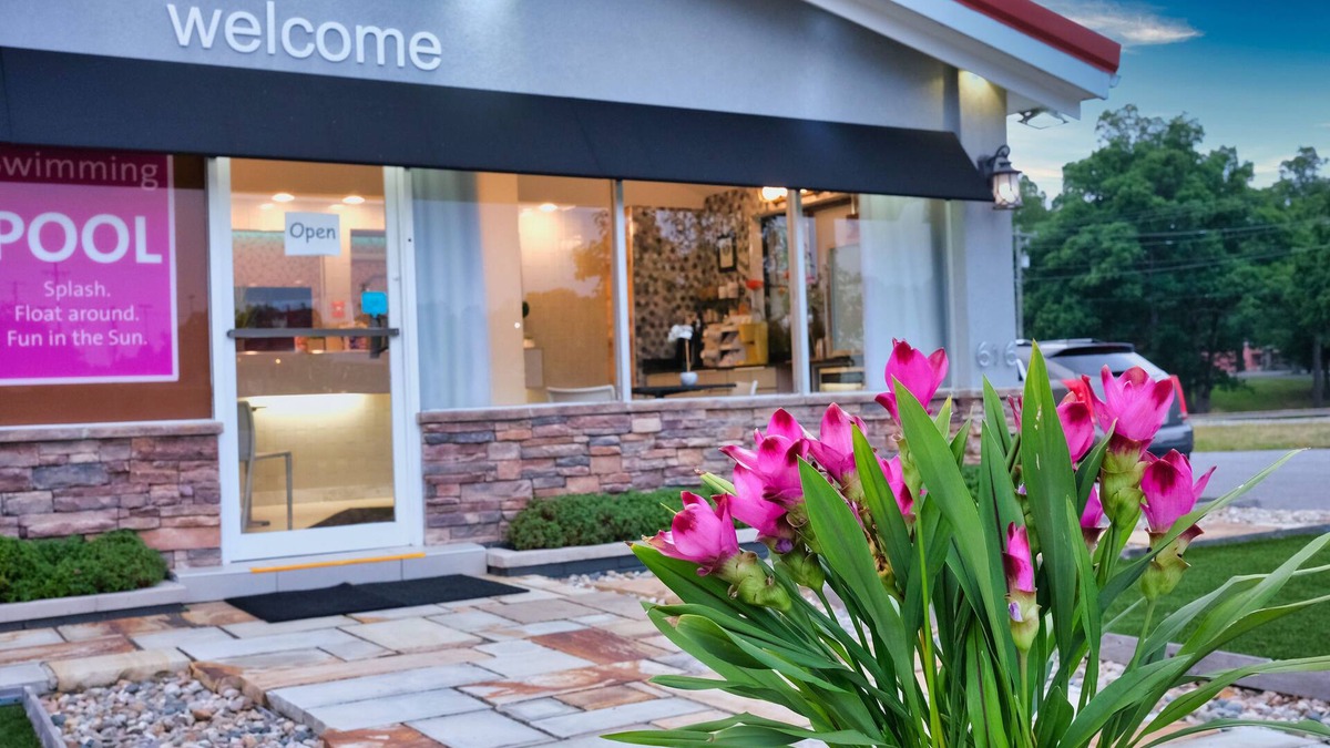 Eddyville Hotel | Regency Inn