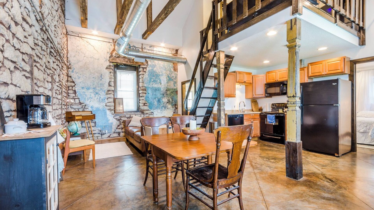 Fostoria Cottage | Regenerated 1876 Stone Schoolhouse Outside MHK!