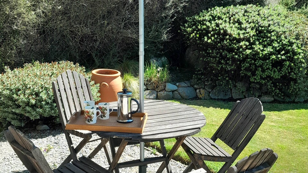 Fairlie Cottage | Regent Cottage - Modern Cottage with Character.