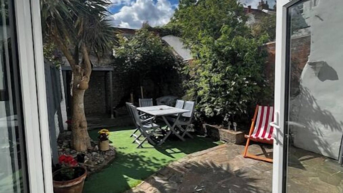 Montpelier House | Regent Escape (pet friendly)