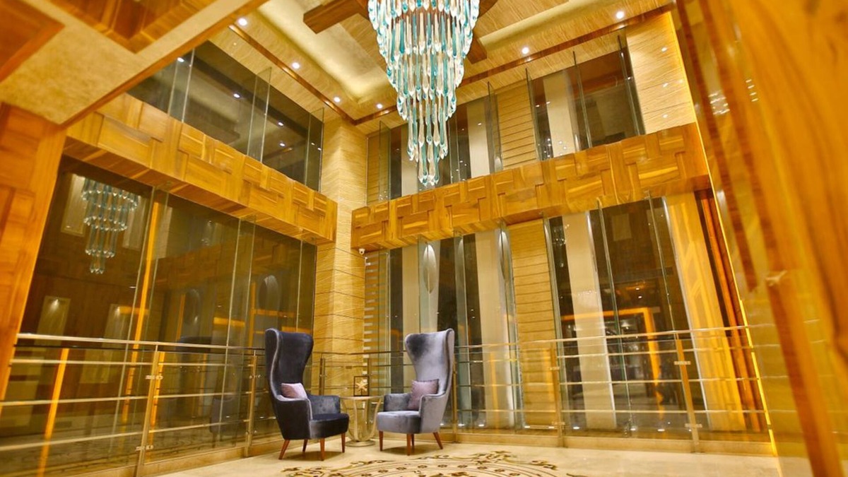 Kanpur Hotel | Regenta Central The Crystal