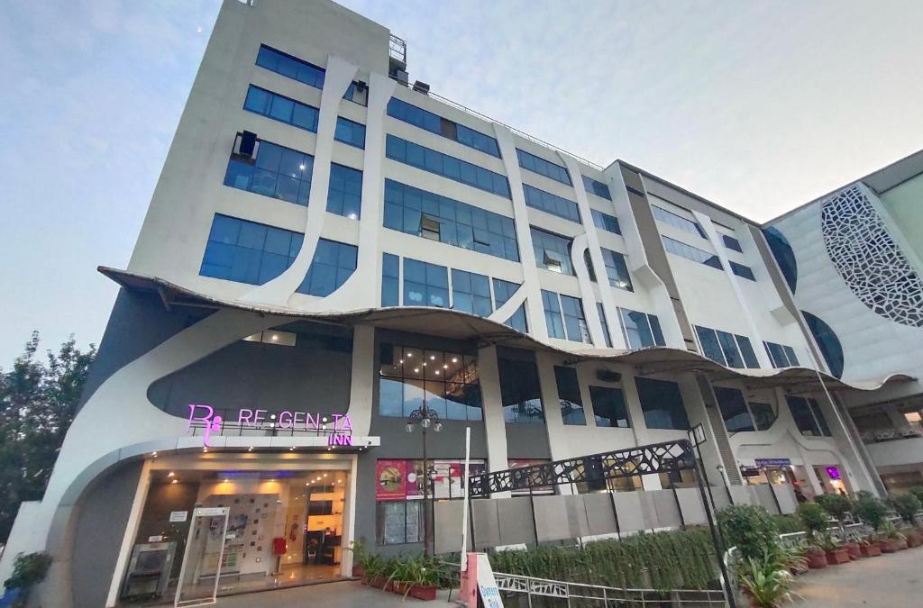 Sayajiganj Hotel | Regenta Inn Vadodara, 500m from Railway Station