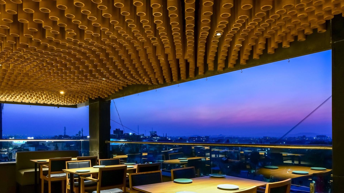 Kolhapur Hotel | Regenta Place Raysons Kolhapur
