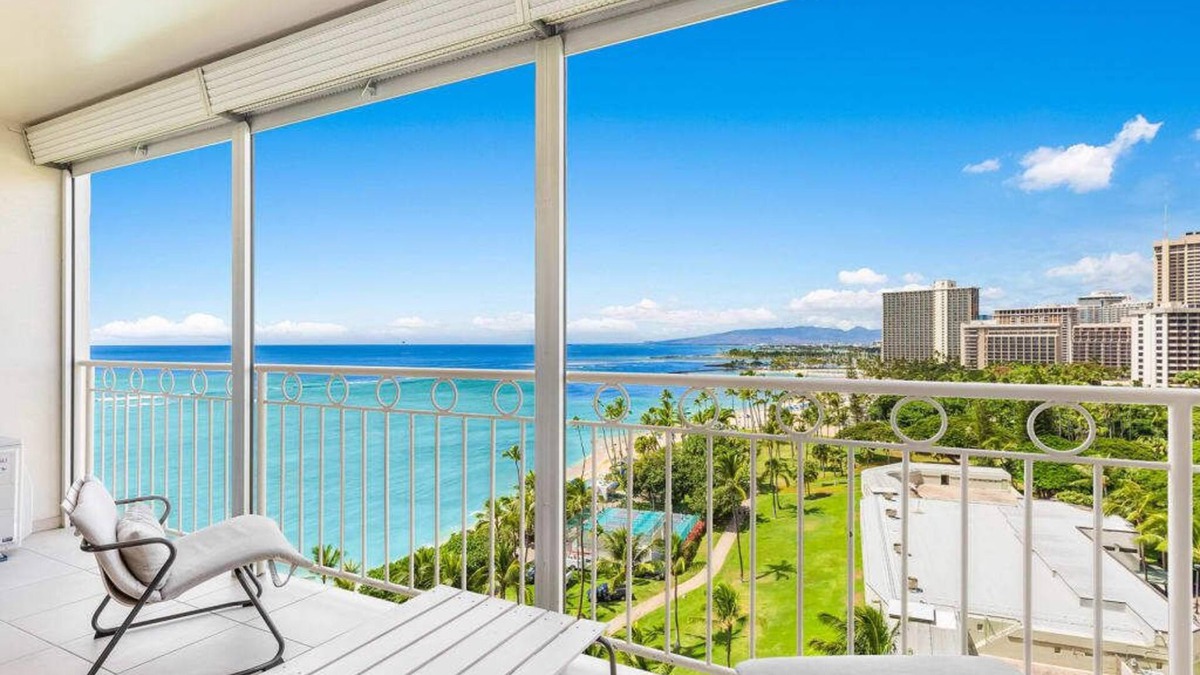 Waikiki Condo | Registration Numbers: GET/TAT: 171-800-0128-01 | TMK: 260040120118 The view says it all in these on
