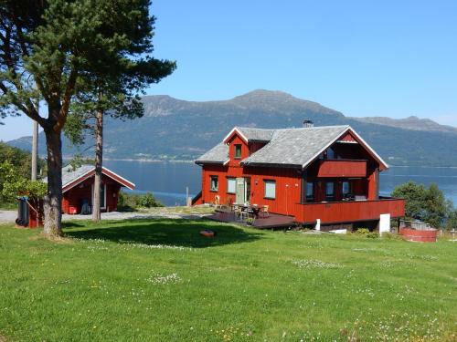 Midsund Municipality House | Rekdal