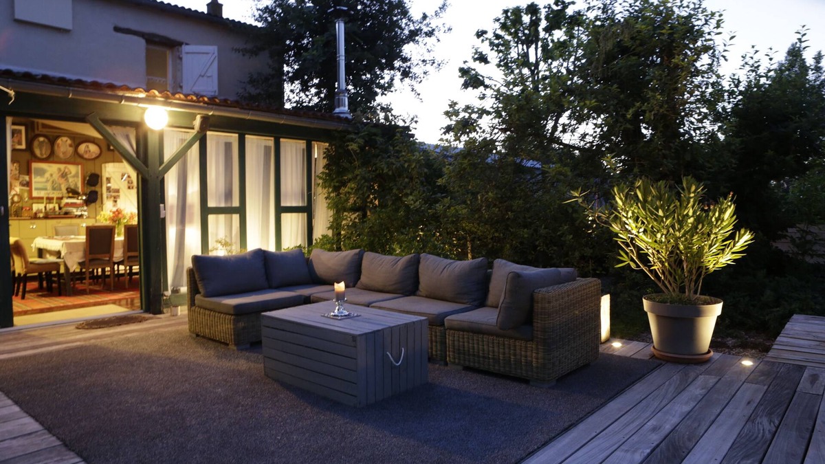 Saint-Hilaire-de-Loulay Bed & Breakfast | Relais de chasse la Chaignaie