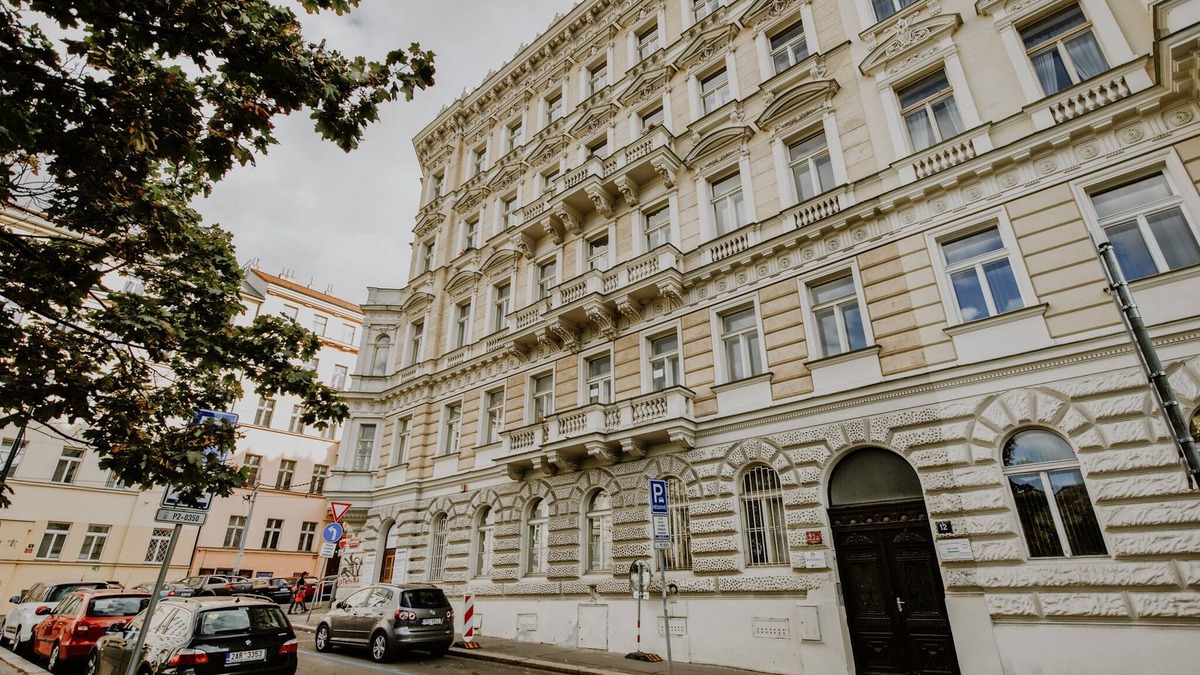 Prague 2 Apartment | Relax and dream in blue apt, 3mins to Wenceslas sq., BLUE