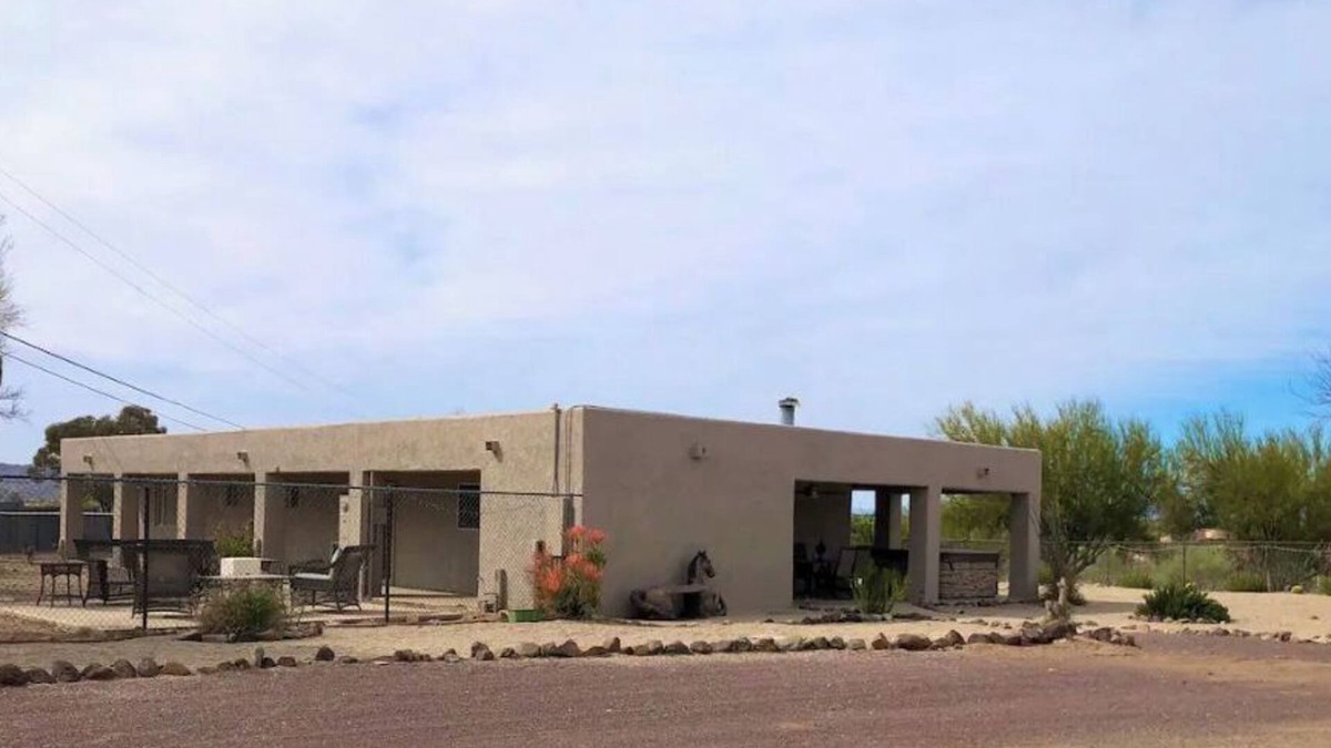 Desert Hills House | Relax and enjoy natural Arizona at the "Salty Saguaro!"