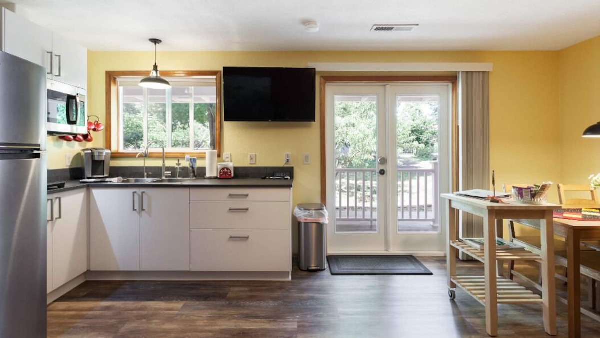 Oregon City Apartment | Relax and Get Away from It All - The Original Blessings Farm Hideaway!