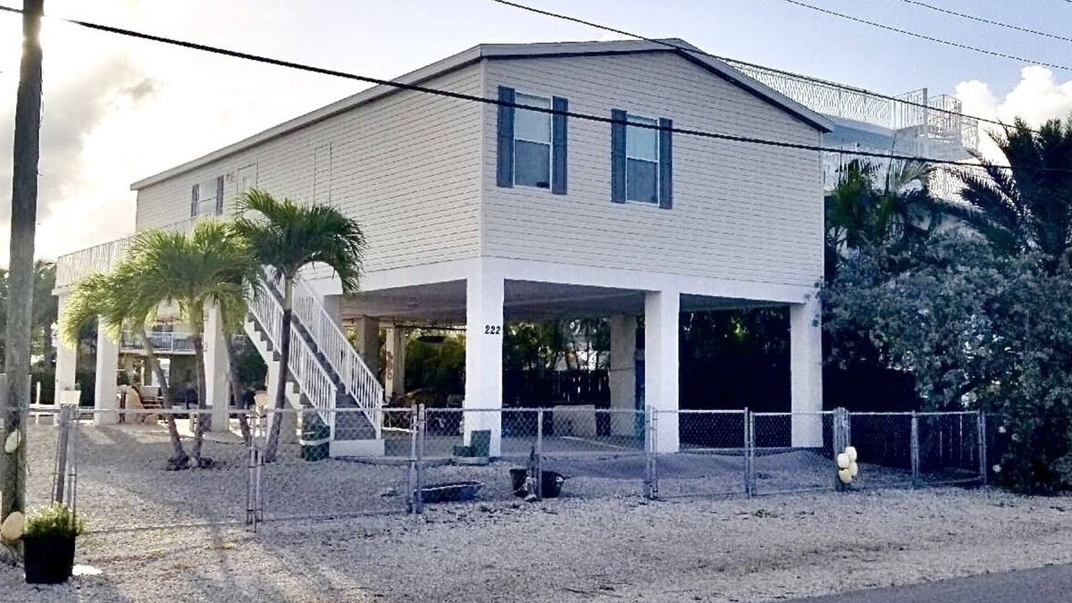 Sexton Cove Estates House | Relax and Play in Paradise - Keys Stilt Home on canal with Bay Access