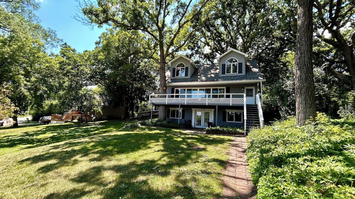 Wonder Lake House | Relax and recharge! Charming lake view house in quaint Wonder Lake, IL!