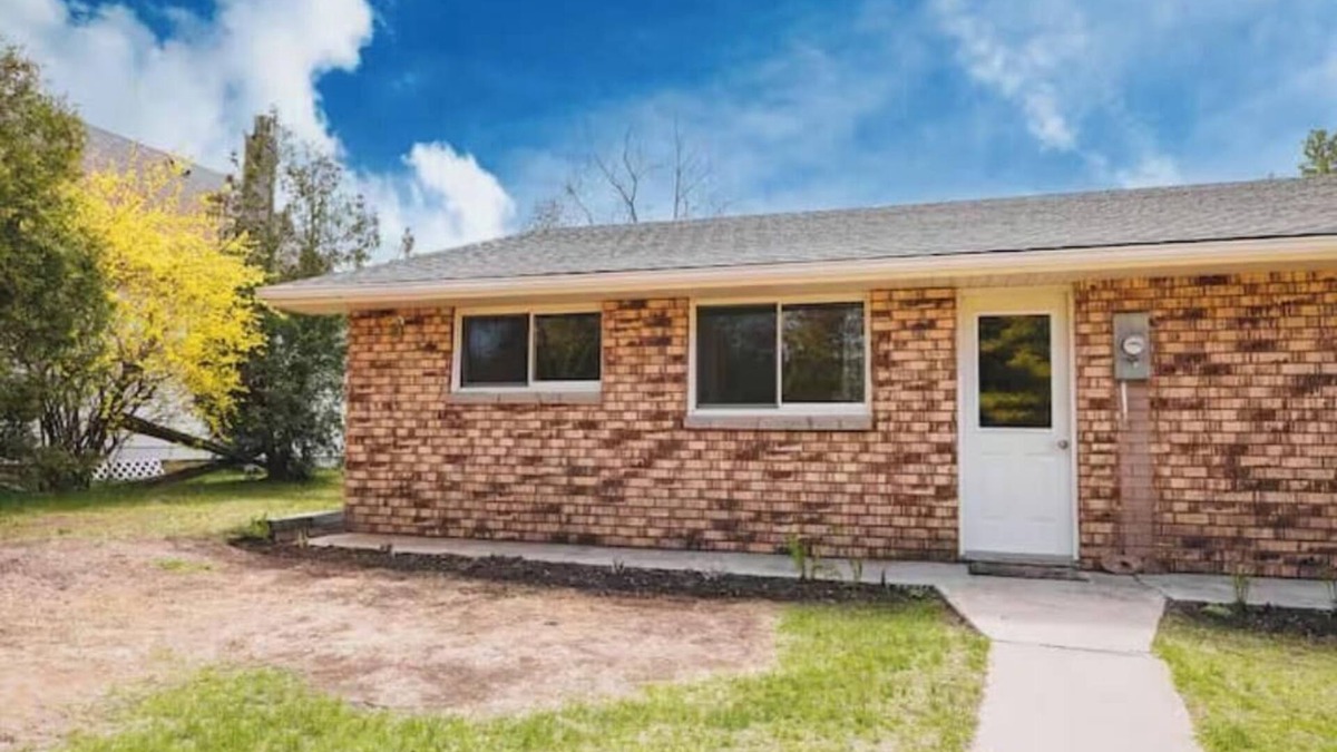 Lambton Shores Cottage | Relax and Unwind at Hideaway Cottages #1