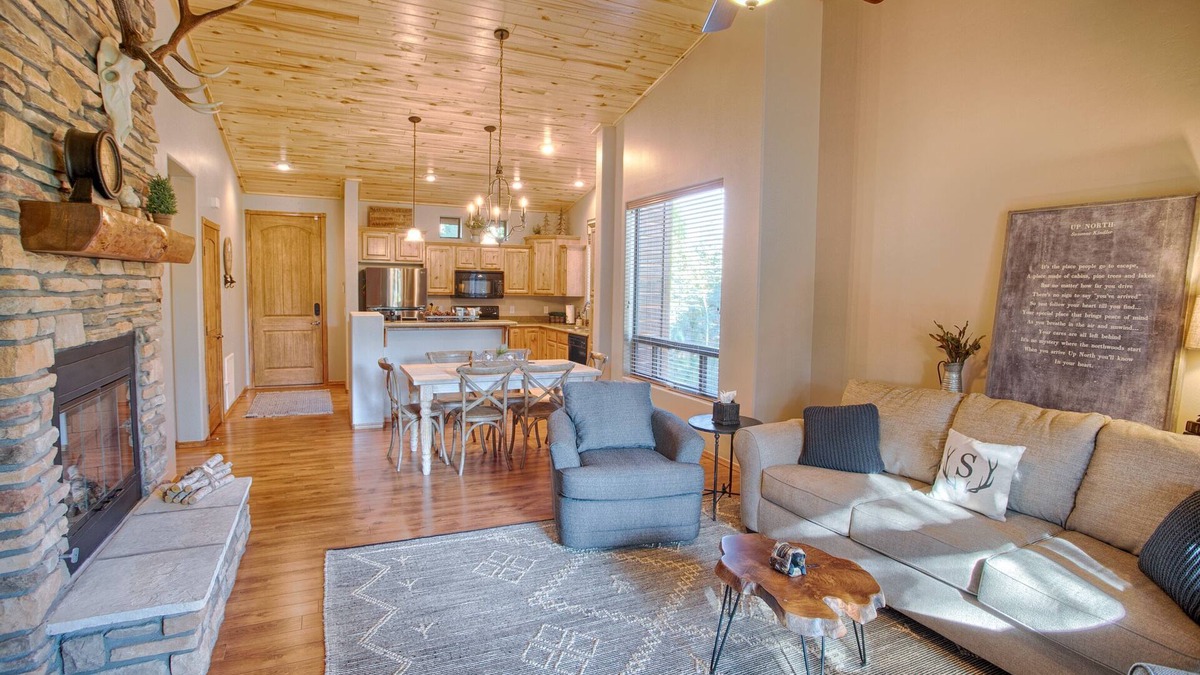 Torreon Cabin | Relax and unwind in the White Mountains!