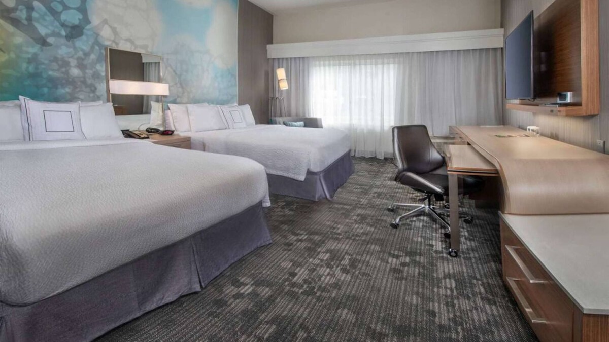 Bethlehem Hotel | Relax and Unwind! Modern Unit with Balcony, Pet-friendly Property!