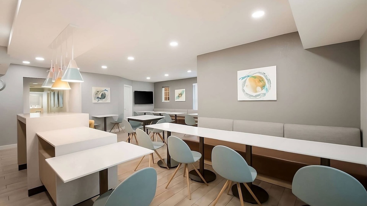 Falls Church Hotel | Relax and Unwind! Three Contemporary 2BR Suites with Full Kitchen, Pet-friendly!