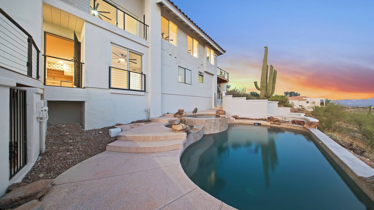 Fountain Hills House | Relax and unwind at this spacious Fountain Hills retreat with stunning views from the beautiful patio, perfect for families or groups. Enjoy peaceful mornings, scenic sunsets, and easy access to everything Fountain Hills has to offer.